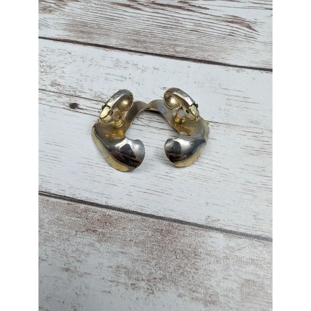 Vintage Avon Clip On Earrings - Gold Tone Swish 7/8